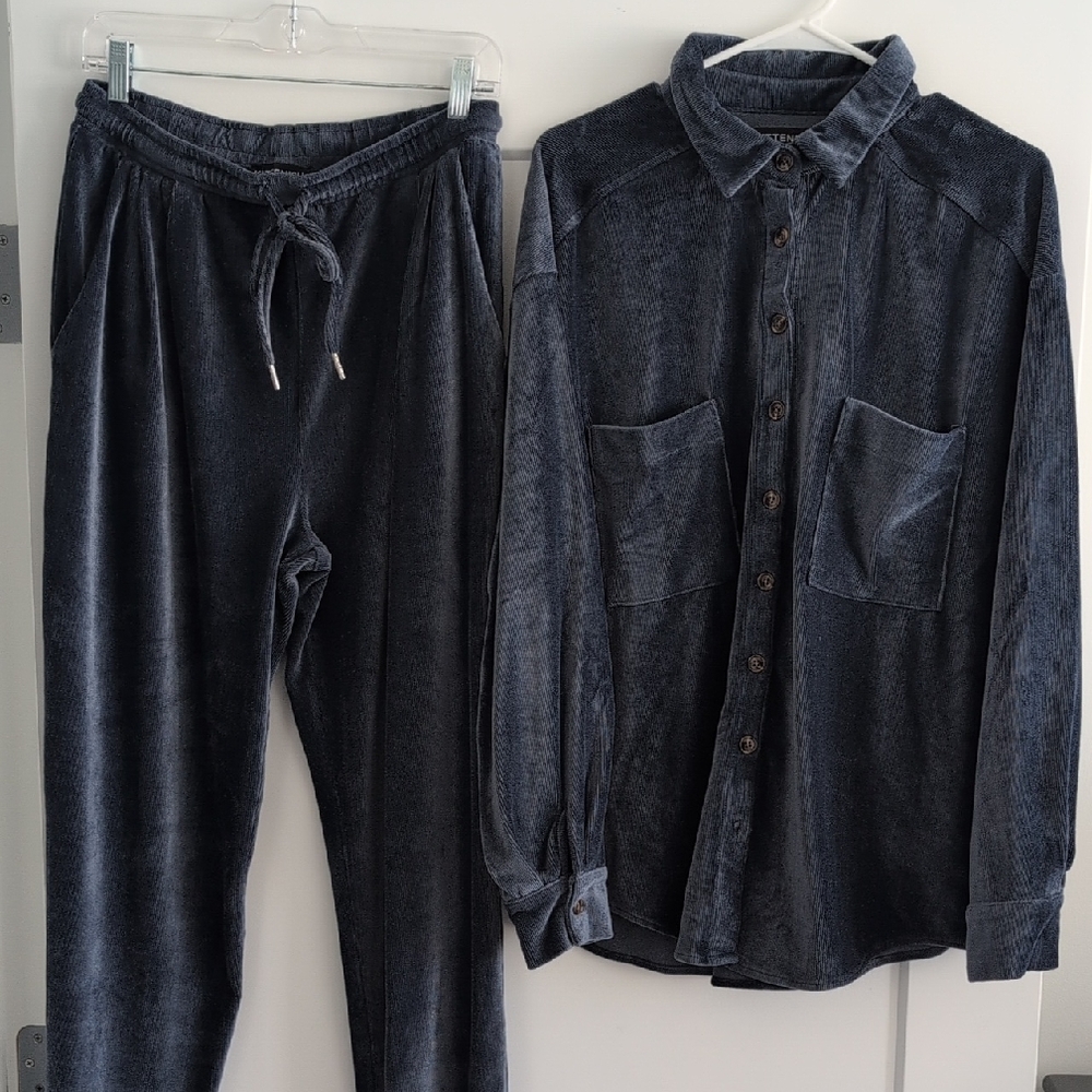 Kittenish Blue Velvet Shirt and Pants Set